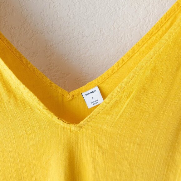 Old Navy Top Sz L Yellow Sleeveless VNeck Side Split Hem Flowy Breezy Boho - Picture 3 of 7